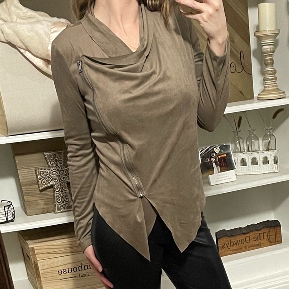 Vigoss Tan Suede moto Jacket - Picture 5 of 16